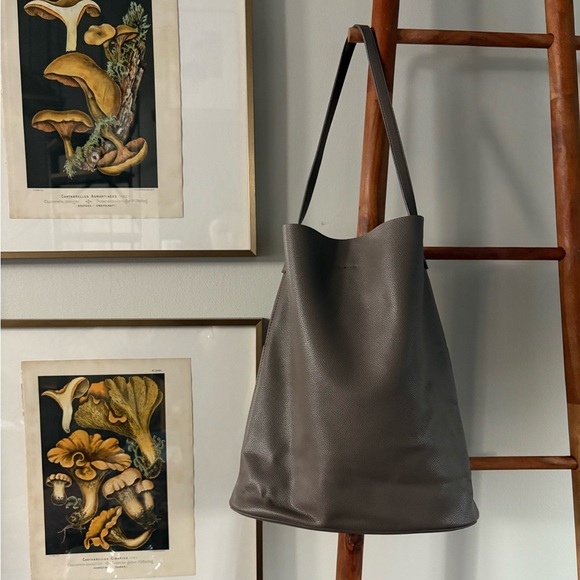 • NWT Oak & Fort Vegan Leather Tote Bag • - Picture 3 of 6